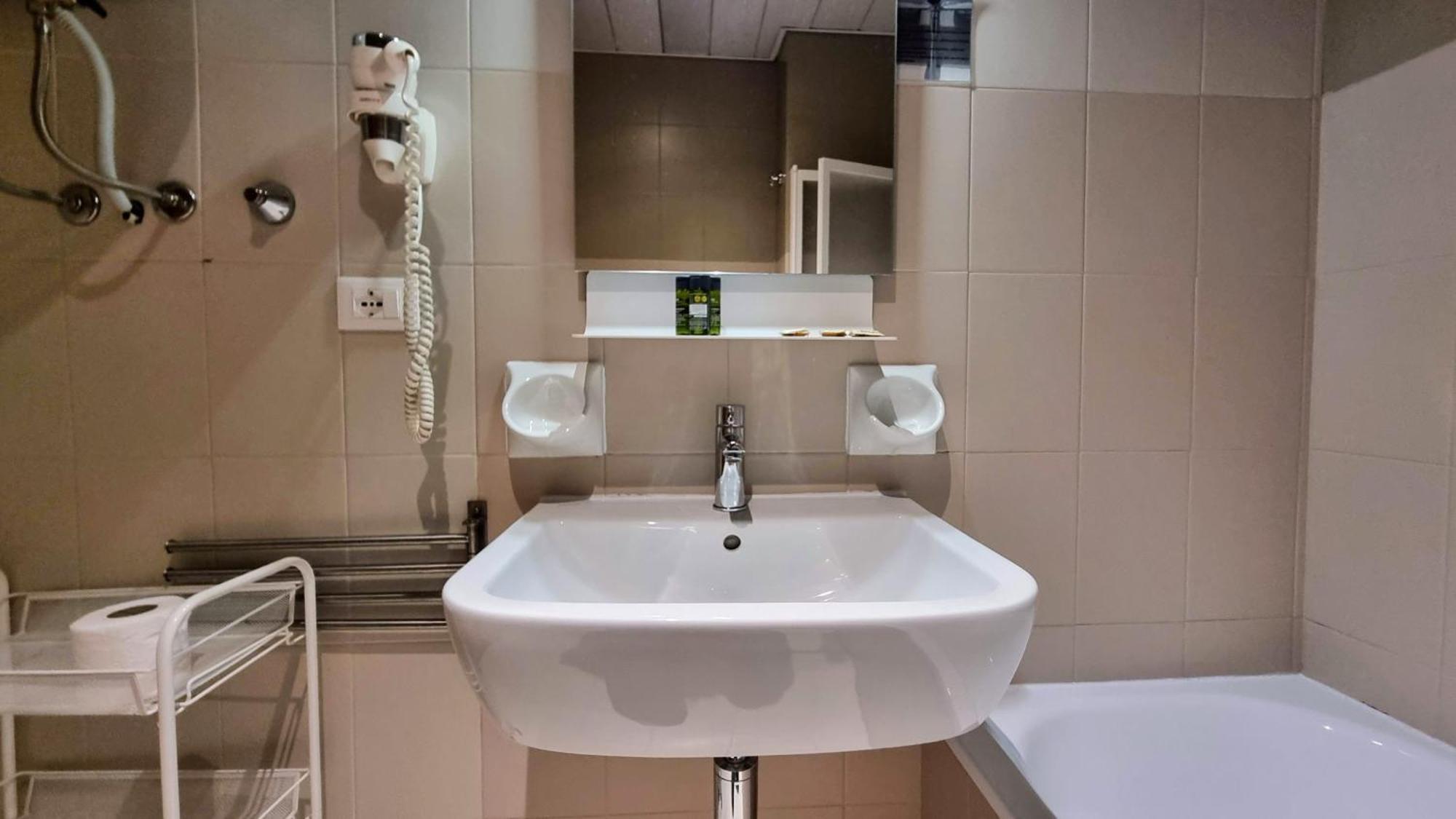 Locanda Al Volo Tommaseo Триест Экстерьер фото